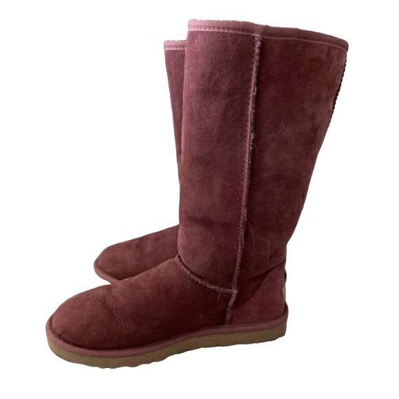 Classic tall Ugg boots in plum wine suede, size 8 - Picture 1 of 5
